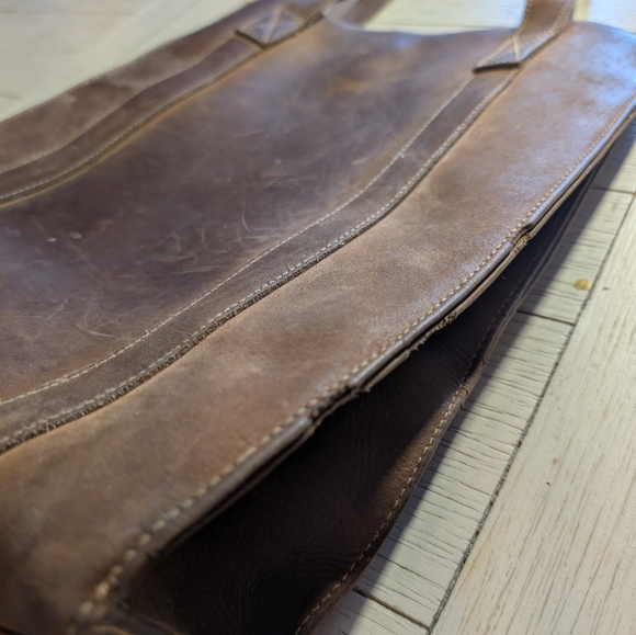 Vintage G.H. Bass & Co. Genuine Leather Tote Shoulder Bag Brown  Snap Closure - Picture 2 of 11